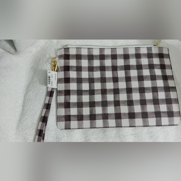 Santa Barbara Design Studio Large "Check Me Out" Checkered Purse/Wristlet. - Picture 2 of 6